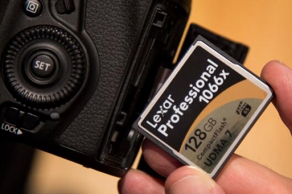delete photos from sd card​