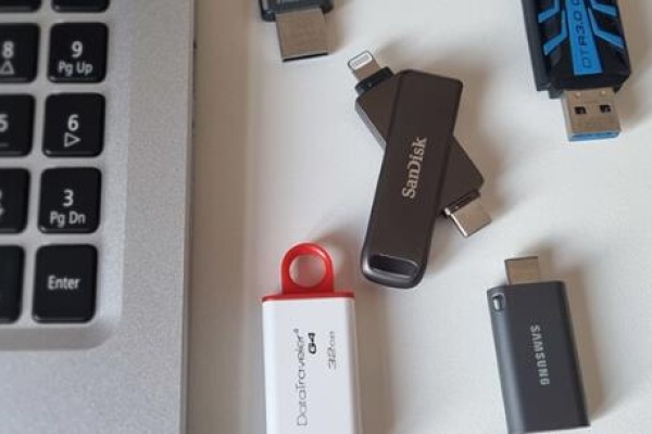 recover files from damaged usb flash drive​
