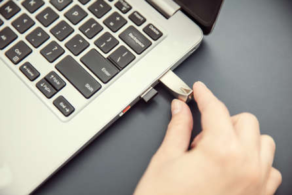 transfer computer files to flash drive